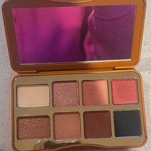 Kitty Likes To Scratch Mini Eye Shadow Palette